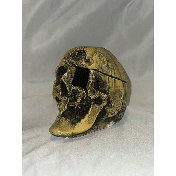 Disneyland Randotti Disney Skull W/ Eyepatch Pirate POTC Caribbean Vintage Glows - Picture 1 of 7